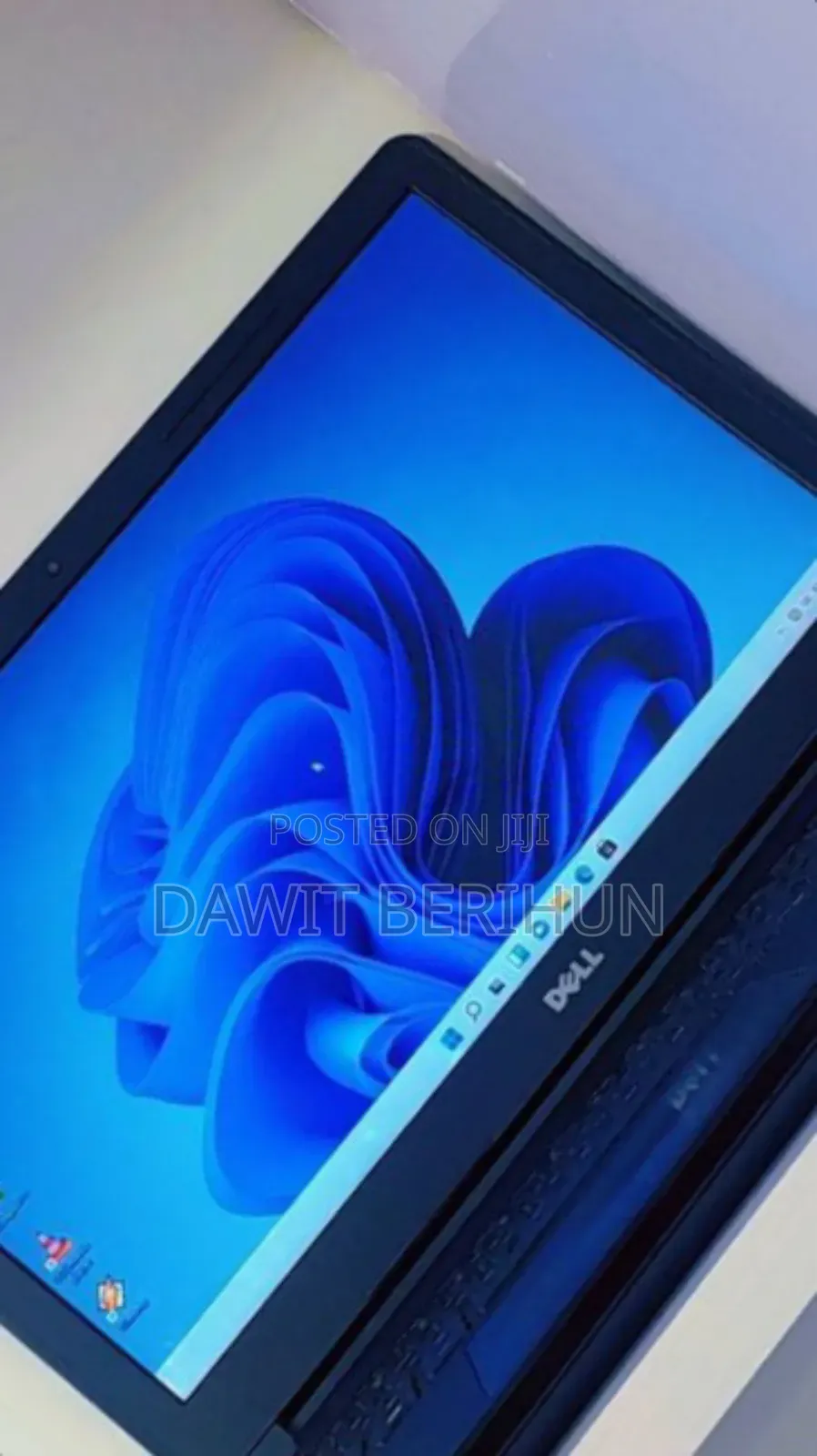 New Laptop Dell XPS 15 8GB Intel Core i5 HDD 500GB