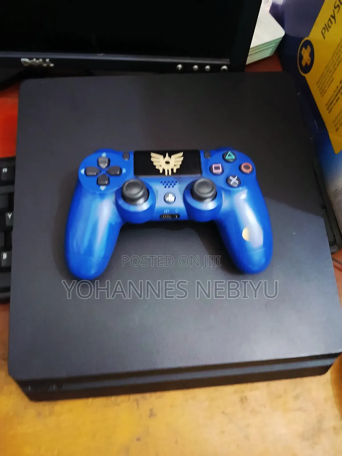 Ps4 Slim ( Sony )