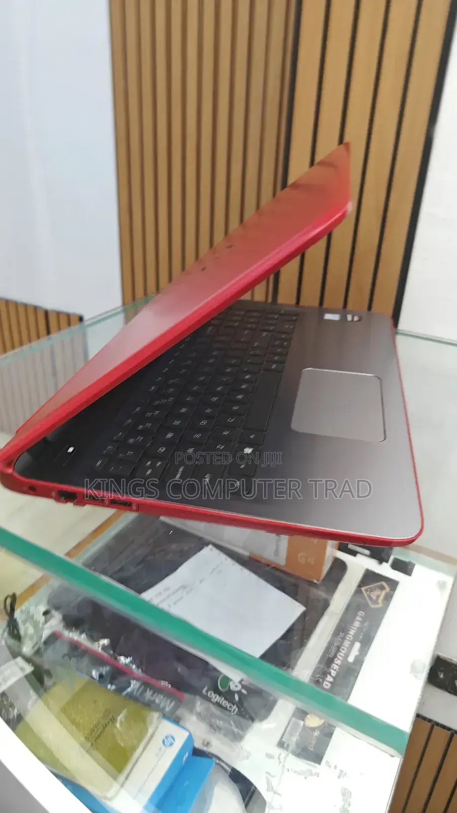 New Laptop HP Pavilion 15 4GB Intel Core I3 HDD 1T