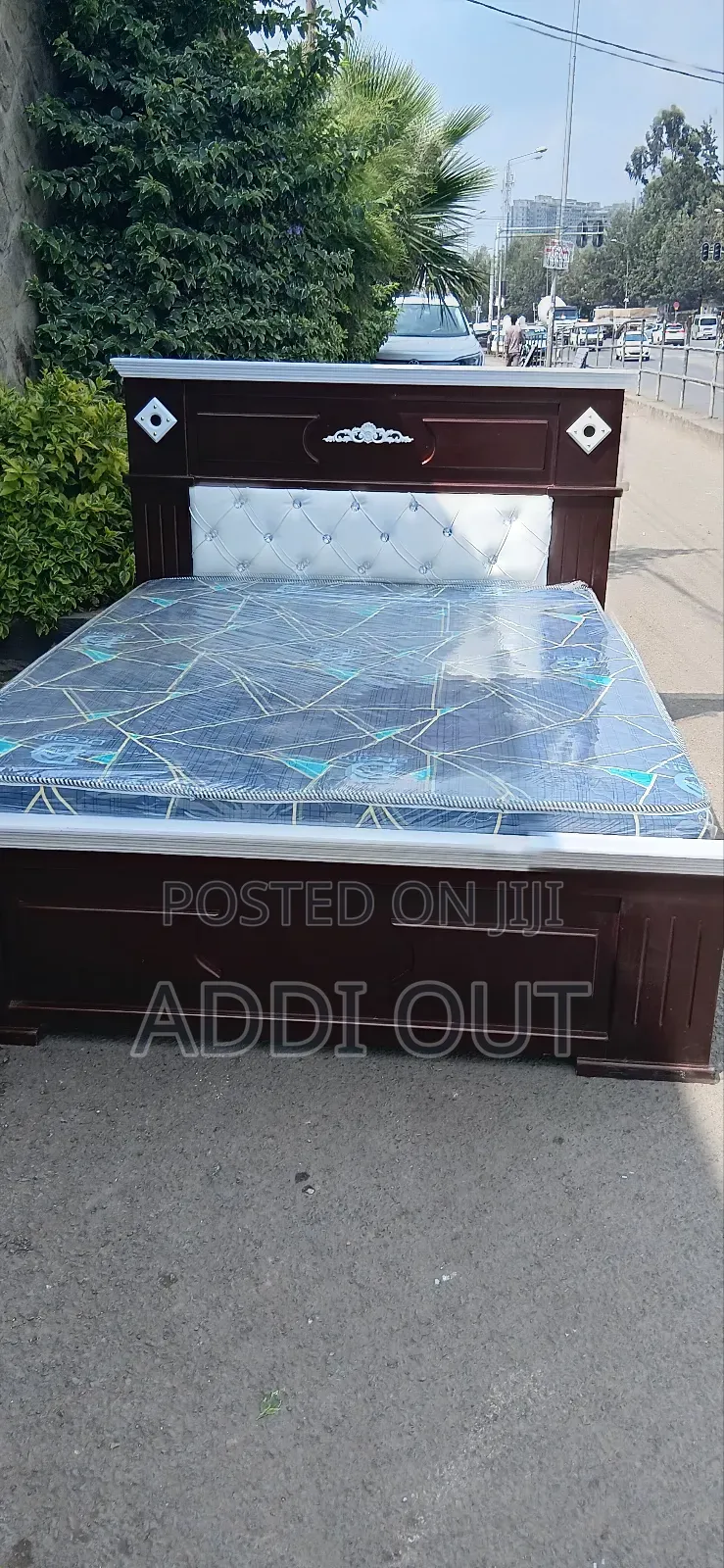 ሜትር ከሃምሳ አልጋ