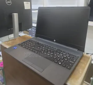 New Laptop HP Stream Notebook 8GB Intel Core I5 SSD 1T