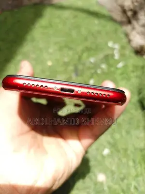 Apple XR 64 GB Red