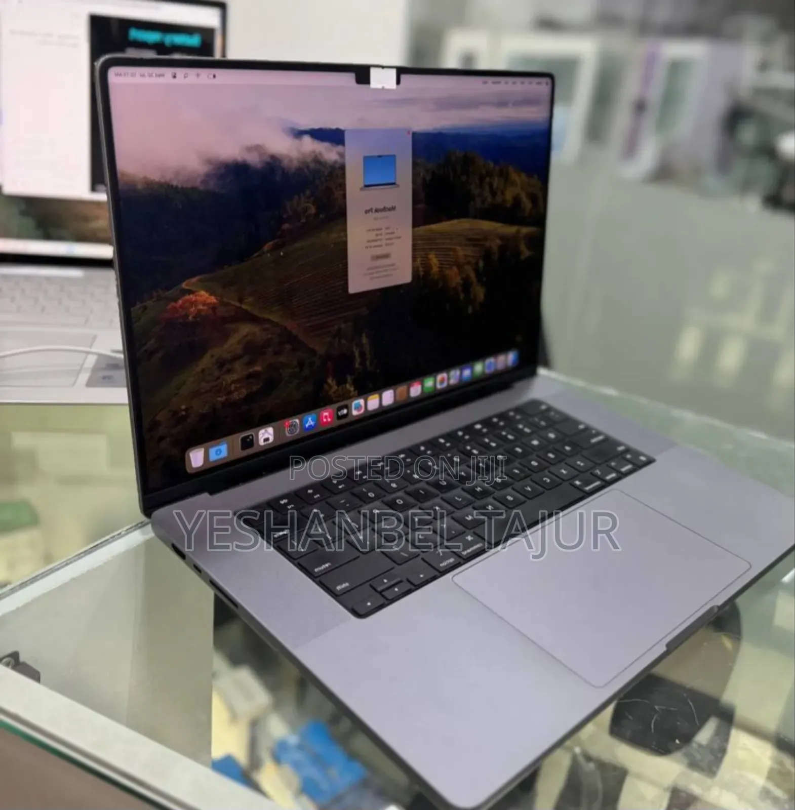 New Laptop Apple MacBook Pro 2021 M1 16GB Apple M1 Pro SSD 512GB