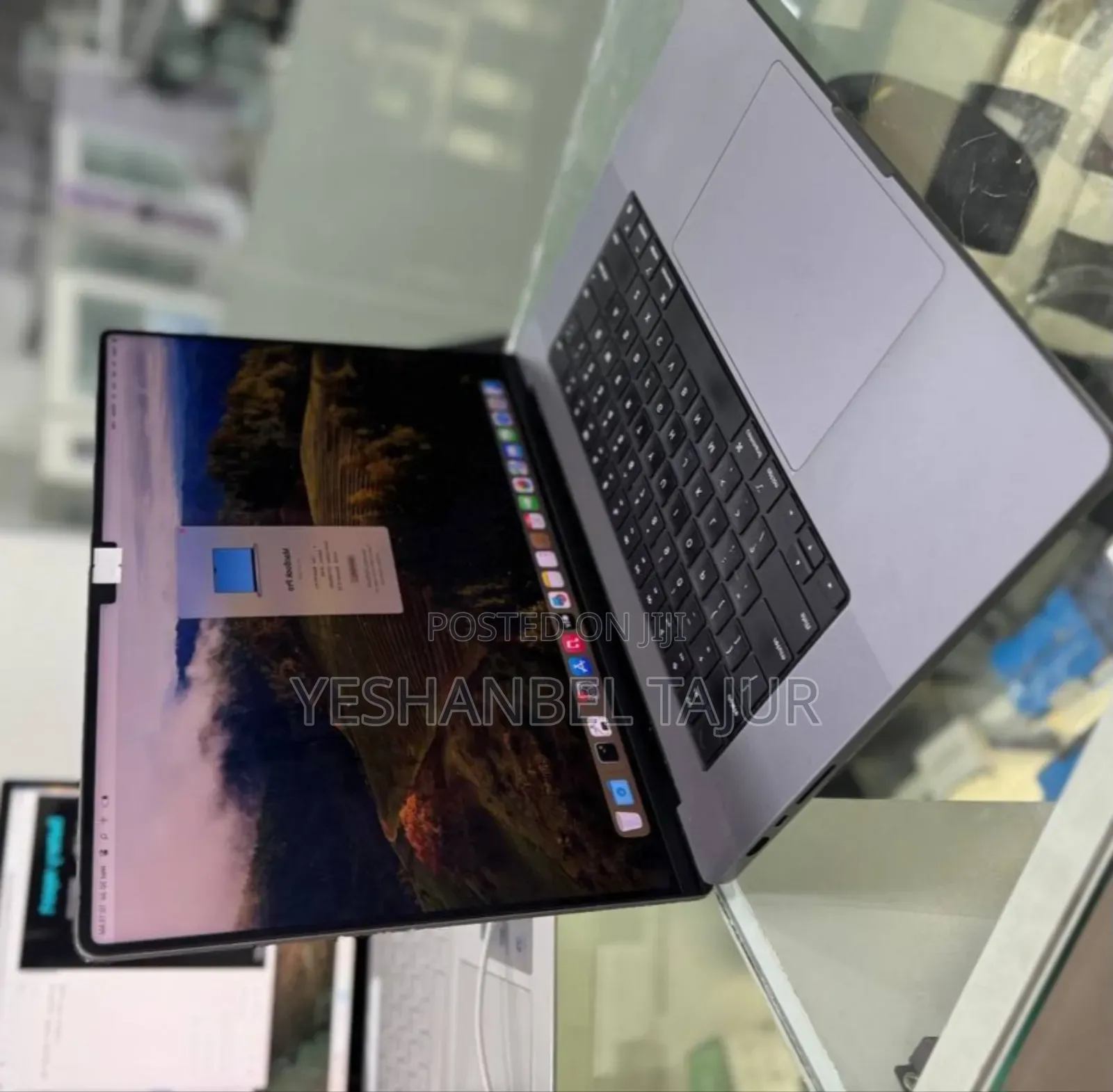 New Laptop Apple MacBook Pro 2021 M1 16GB Apple M1 Pro SSD 512GB