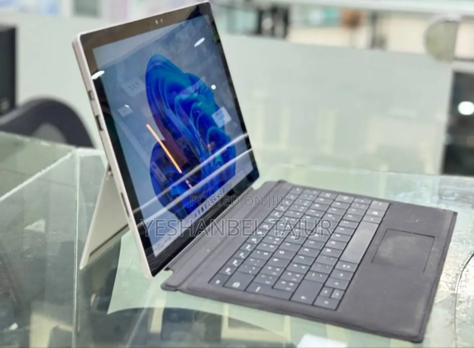 New Laptop Microsoft Surface Pro 16GB Intel Core I7 SSD 256GB