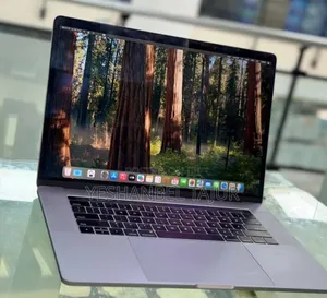 New Laptop Apple MacBook Pro 2019 16GB Intel Core I7 SSD 512GB