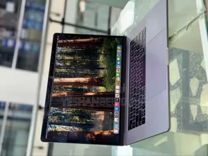 New Laptop Apple MacBook Pro 2019 16GB Intel Core I7 SSD 512GB