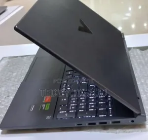 New Laptop HP Victus 16 16GB AMD Ryzen 7 SSD 1T