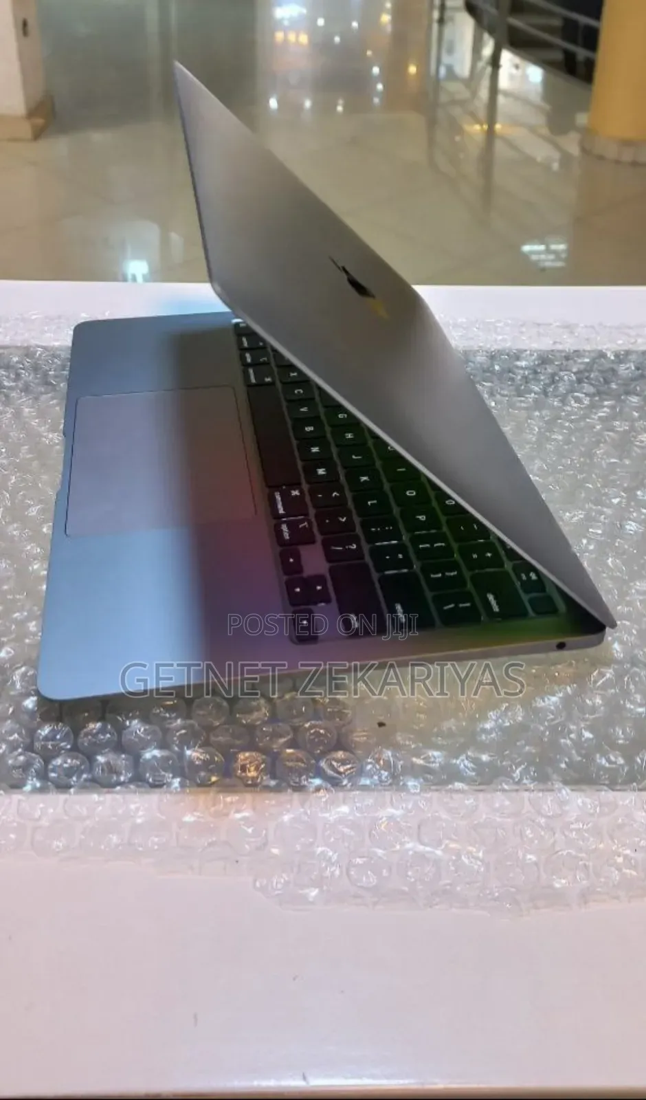 New Laptop Apple MacBook Air 2020 M1 8GB Apple M1 SSD 256GB