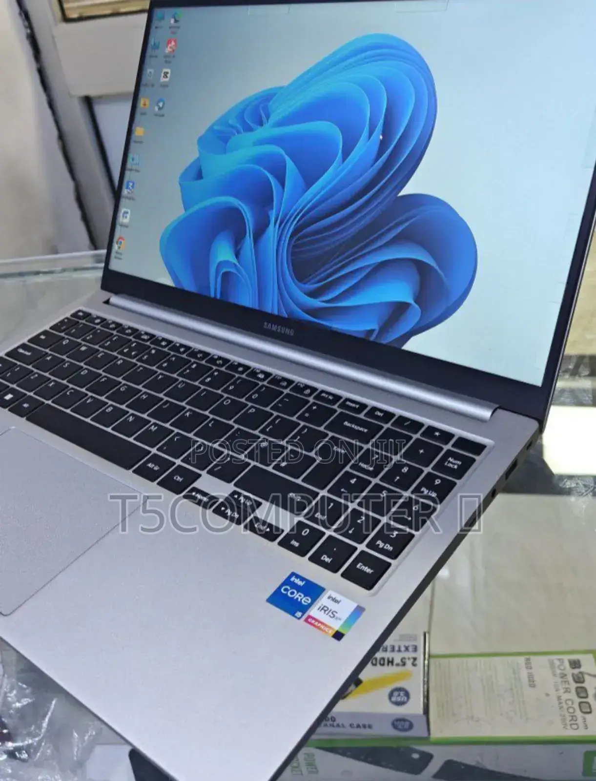 New Laptop Samsung Galaxy Book 2 8GB Intel Core I5 SSD 256GB