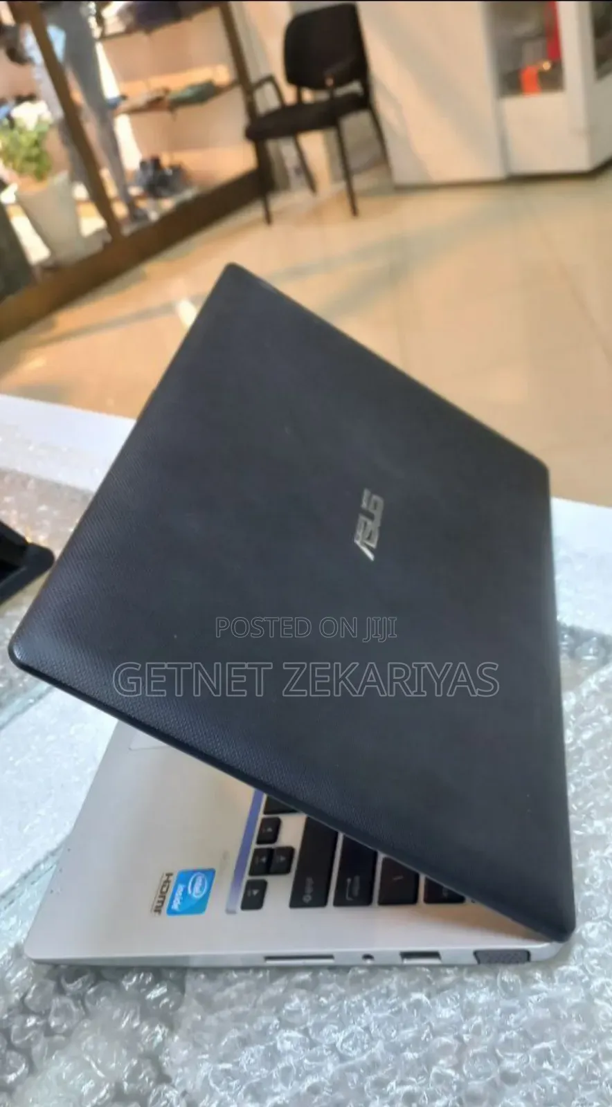 New Laptop Asus 2GB Intel Pentium SSD 320GB