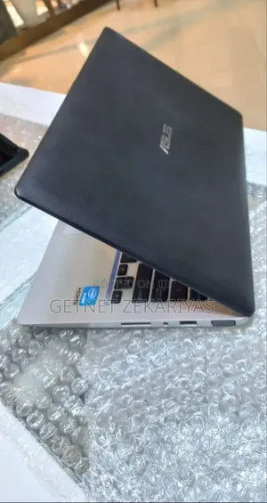 New Laptop Asus 2GB Intel Pentium SSD 320GB