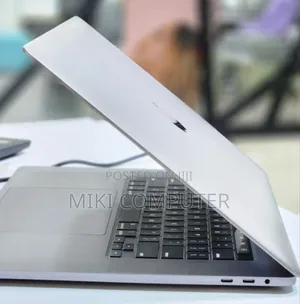 New Laptop Apple MacBook Pro 2016 16GB Intel Core i7 SSD 512GB