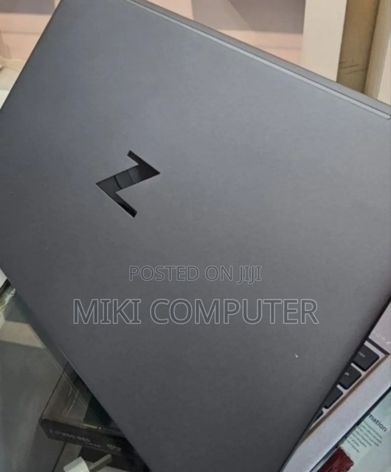 New Laptop Apple MacBook Air 2020 M1 8GB Intel SSD 256GB