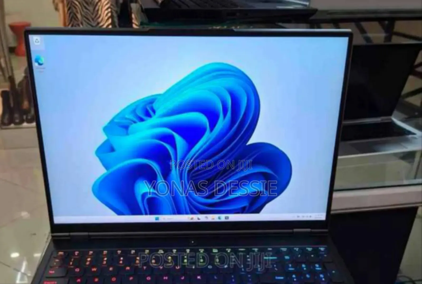 New Laptop Lenovo 16GB AMD Ryzen 9 SSD 1T