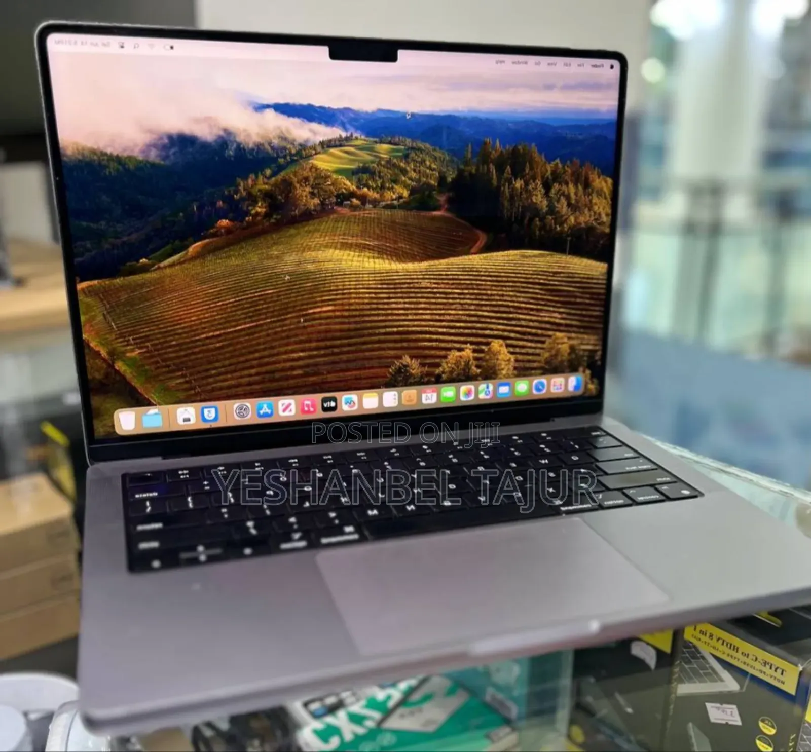 New Laptop Apple MacBook Air 2022 M2 16GB Apple M1 Pro SSD 512GB