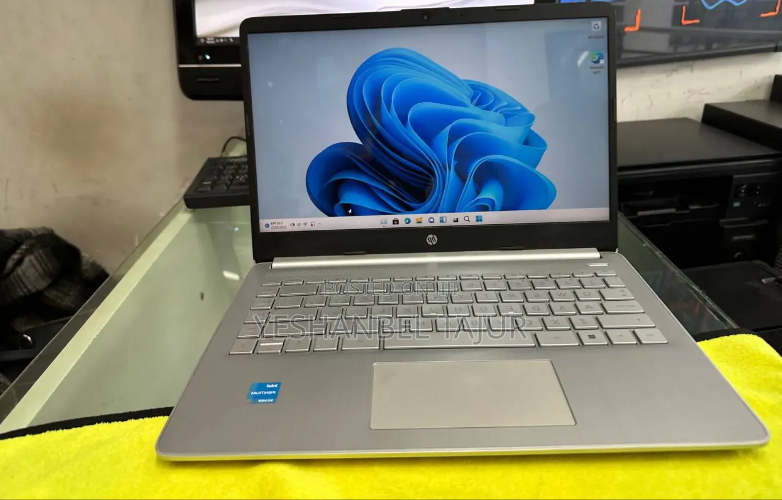 New Laptop HP Stream Notebook 8GB Intel Core I5 SSD 128GB