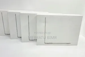 New Laptop Apple MacBook Air 2025 M4 13-Inch 16GB Apple M4 SSD 256GB