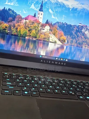 New Laptop Dell Alienware 17 R2 16GB AMD Ryzen 7 SSD 1T