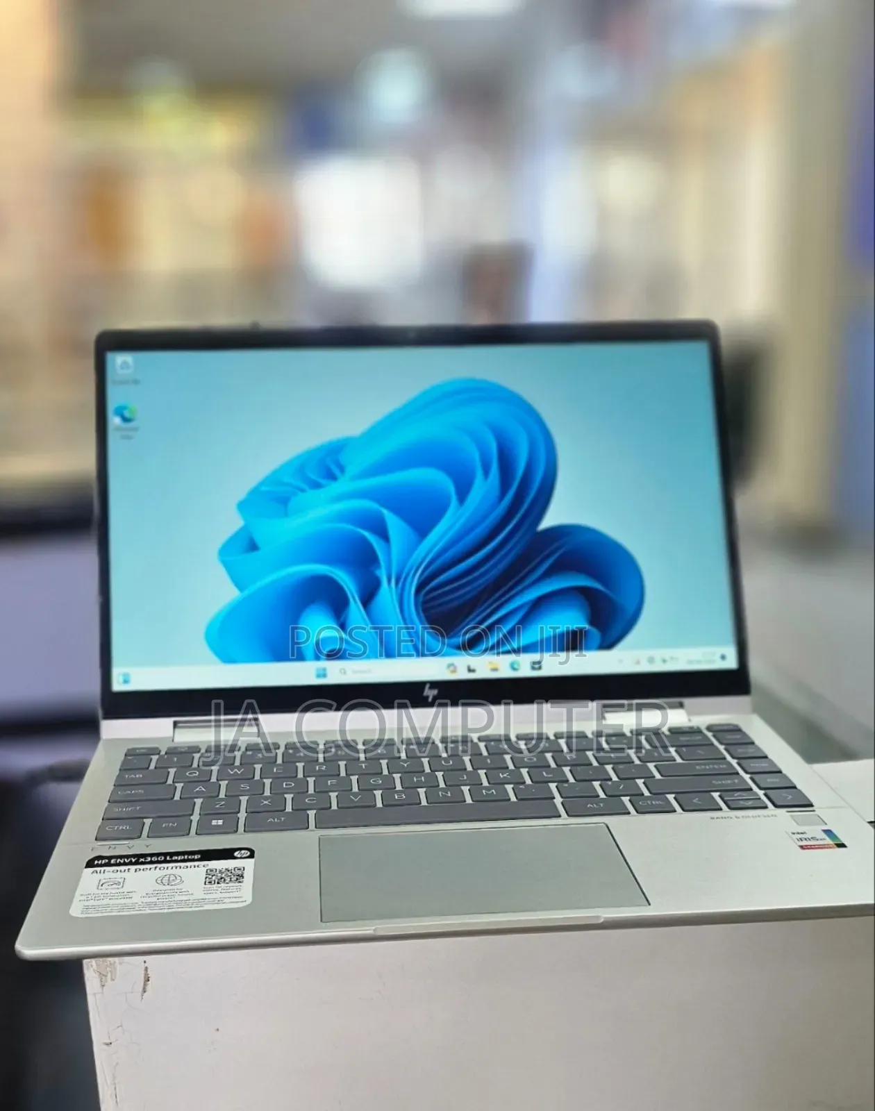 New Laptop HP Envy X360 8GB Intel Core I5 SSD 512GB