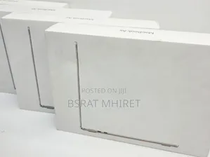 New Laptop Apple MacBook Air 2025 M4 13-Inch 16GB Apple M4 SSD 256GB