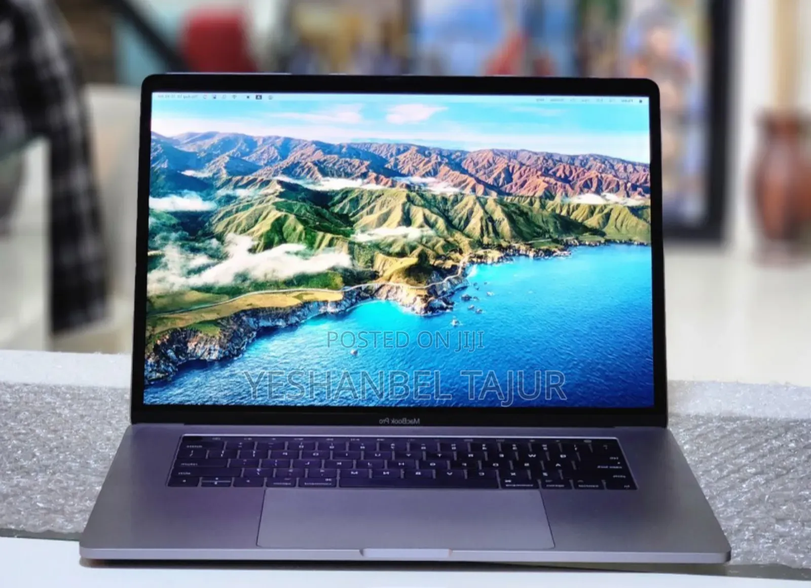 New Laptop Apple MacBook Pro 2017 16GB Intel Core I7 SSD 512GB