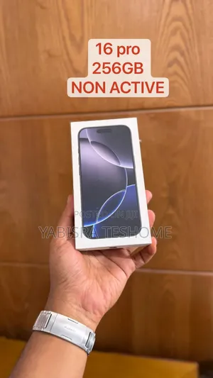 Photo - New Apple iPhone 16 Pro Max 256 GB Gold