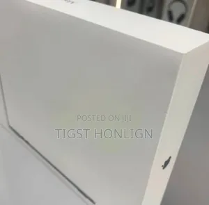 Photo - New Laptop Apple MacBook Air 16GB Apple M4 SSD 256GB