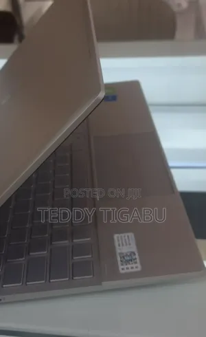 New Laptop HP Envy X360 16GB Intel Core I5 SSD 512GB