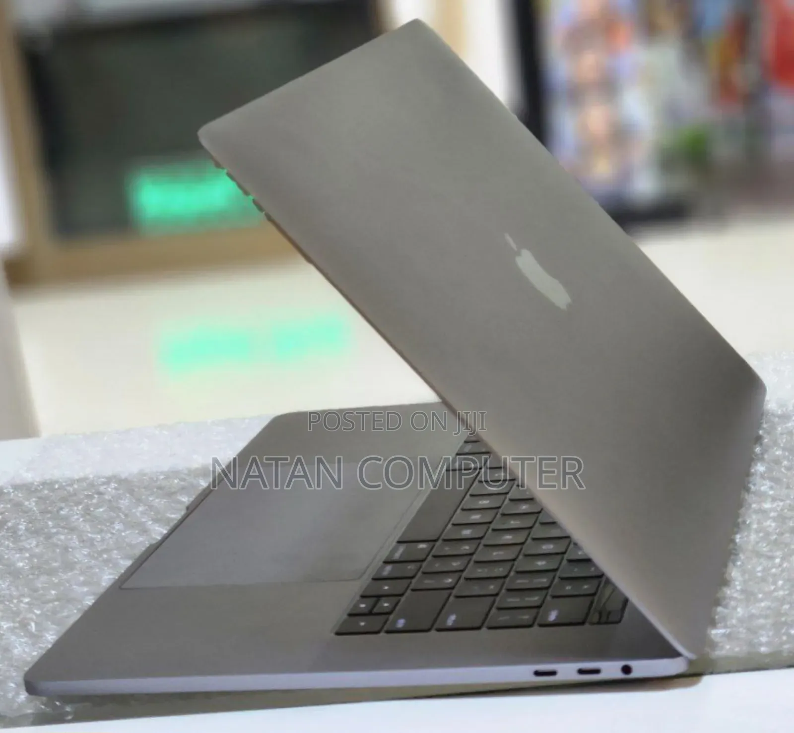 New Laptop Apple MacBook Pro 2017 16GB Intel Core I7 SSD 512GB