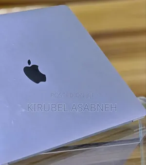 New Laptop Apple MacBook Pro 2023 M2 8GB Apple M2 SSD 256GB