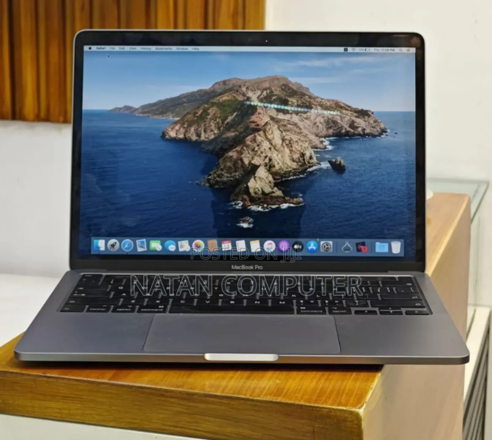 New Laptop Apple MacBook Pro 2020 M1 8GB Intel Core I5 SSD 256GB