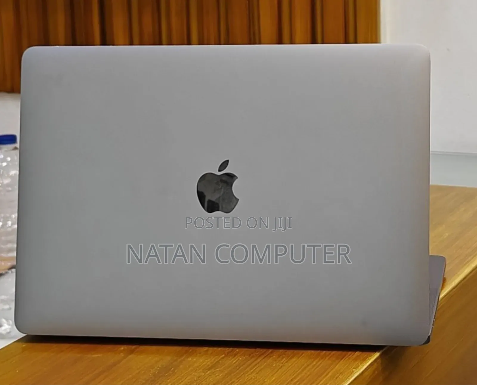 New Laptop Apple MacBook Pro 2020 M1 8GB Intel Core I5 SSD 256GB