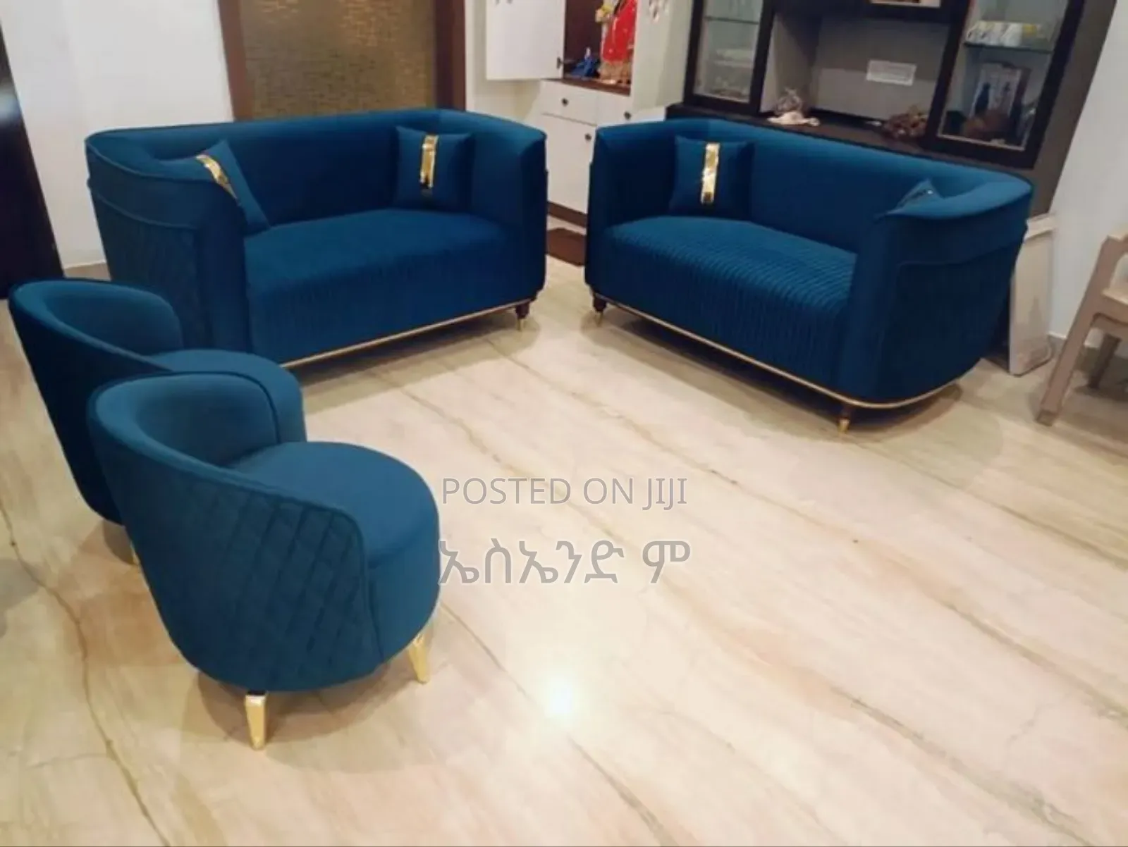 Konjo Style Sofa Design
