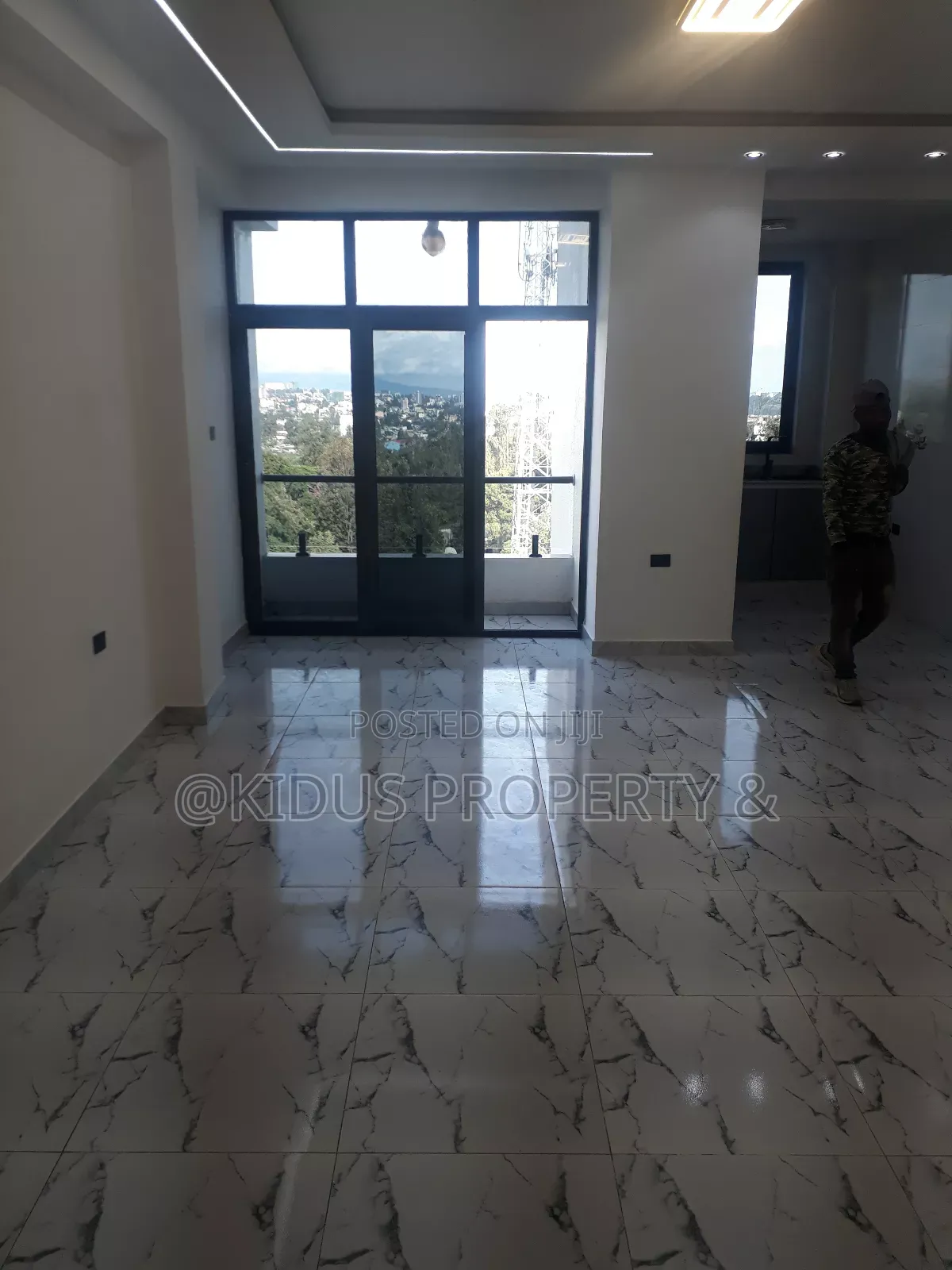 2bdrm Apartment in Mekanisa, Nifas Silk-Lafto for rent