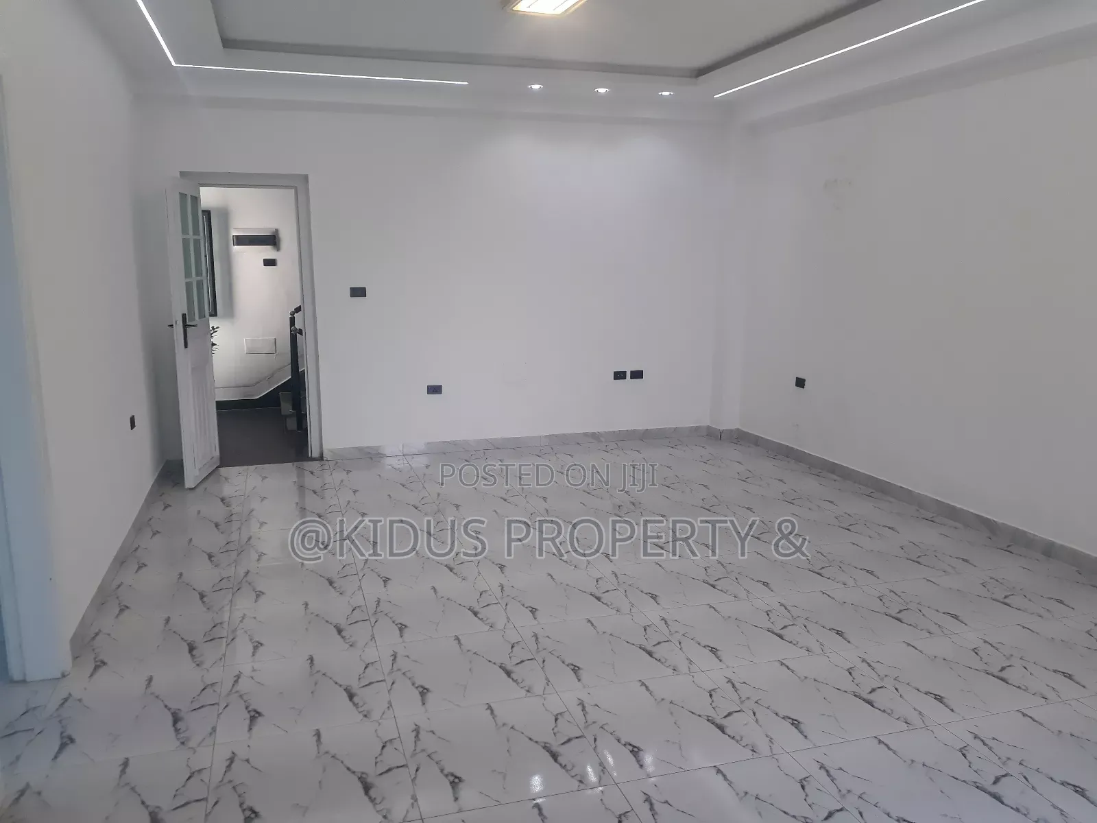 2bdrm Apartment in Mekanisa, Nifas Silk-Lafto for rent