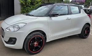 Suzuki Swift 2022 White