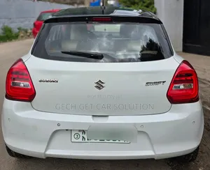 Suzuki Swift 2022 White