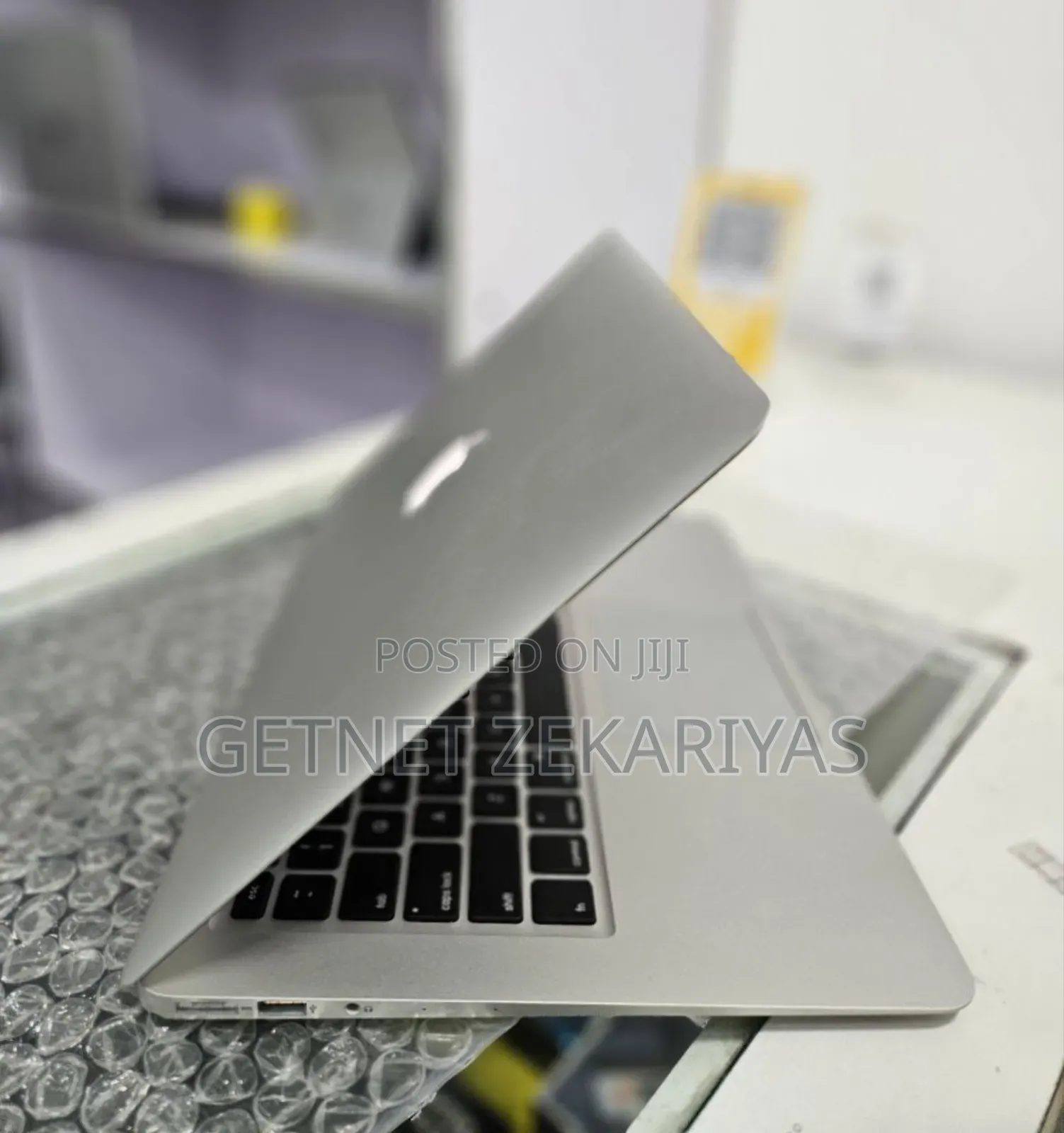 New Laptop Apple MacBook Air 2017 8GB Intel Core I5 SSD 256GB