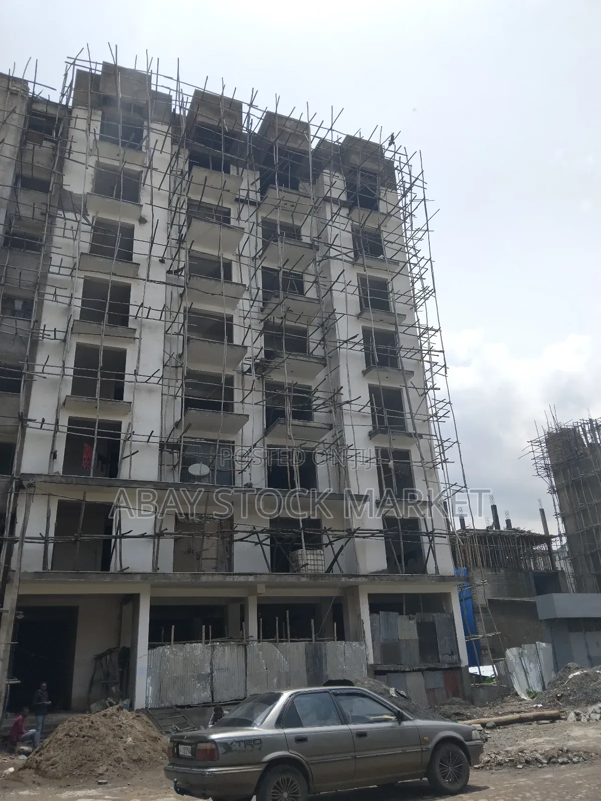 3bdrm Apartment in Yeka for sale