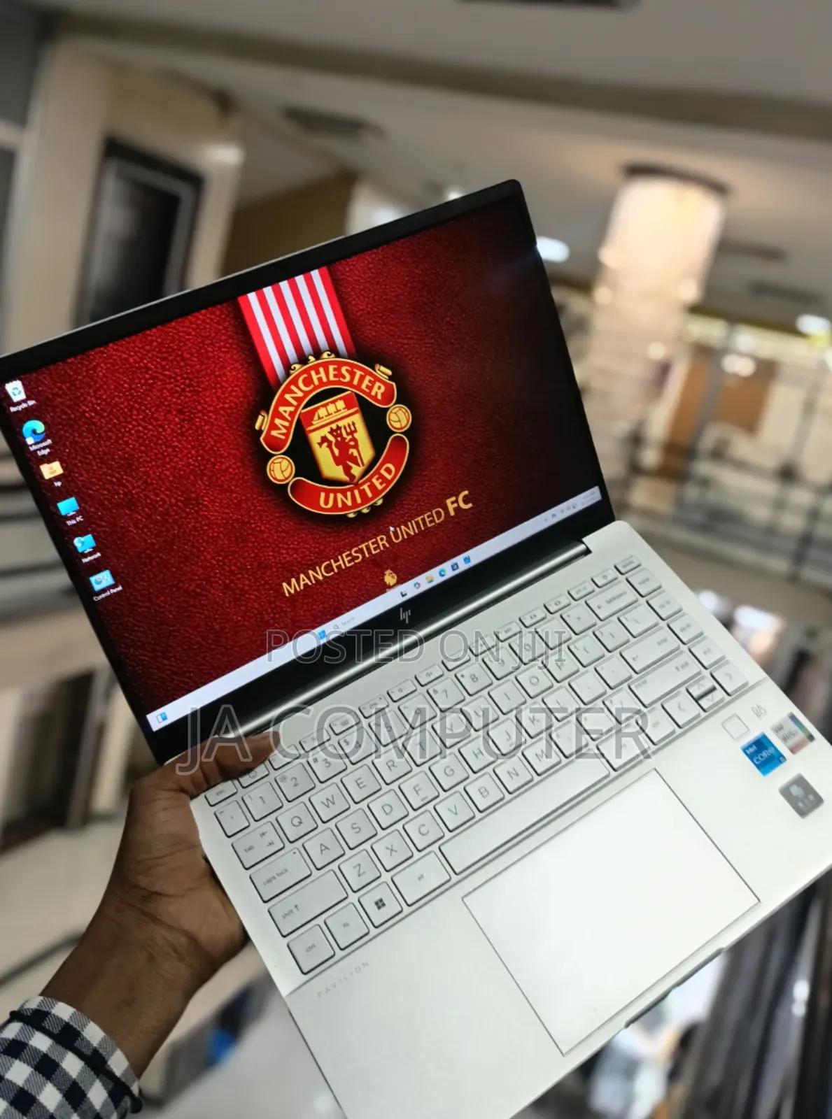 New Laptop HP Pavilion 15 16GB Intel Core I5 SSD 512GB