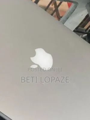 Photo - New Laptop Apple MacBook 2015 8GB Intel Core I5 SSD 256GB