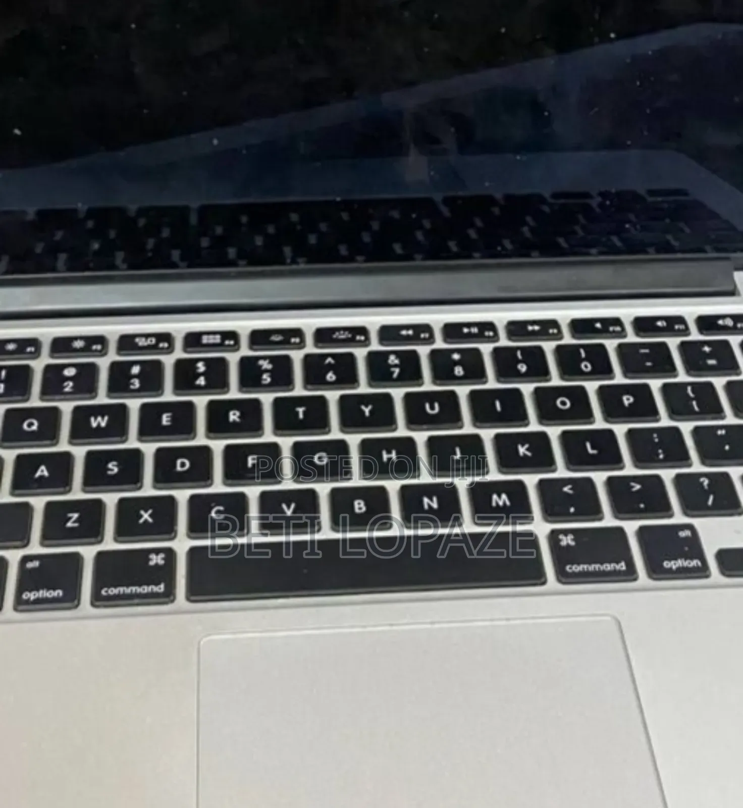 New Laptop Apple MacBook 2015 8GB Intel Core I5 SSD 256GB