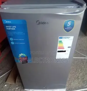 Photo - Media 142l Refrgrator