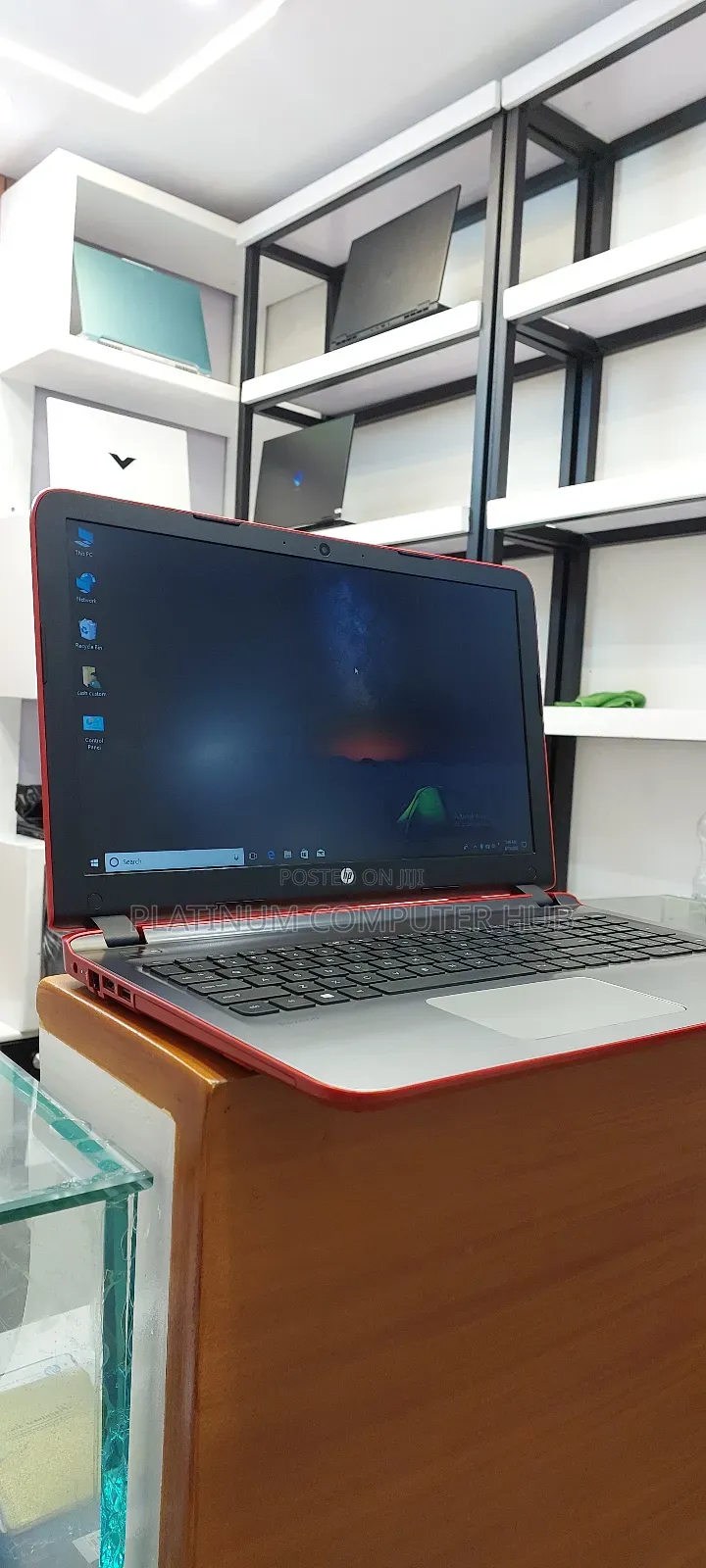 New Laptop HP Pavilion X2 10 4GB Intel Core I3 HDD 1T