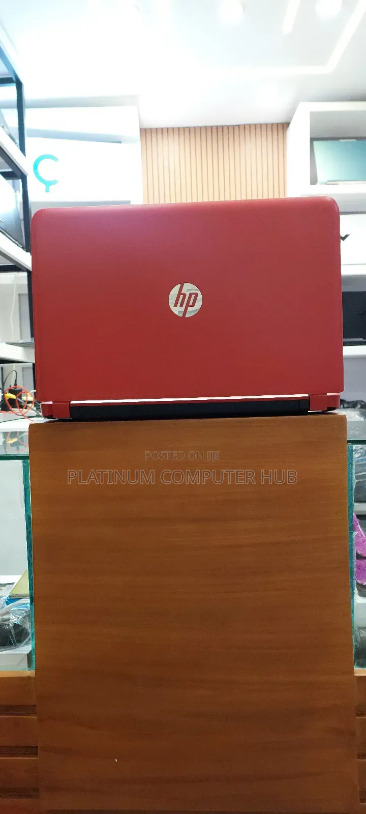 New Laptop HP Pavilion X2 10 4GB Intel Core I3 HDD 1T