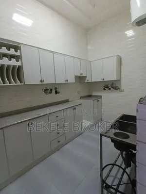 Furnished 5bdrm Villa in ቪለ ቤት, Bole for sale