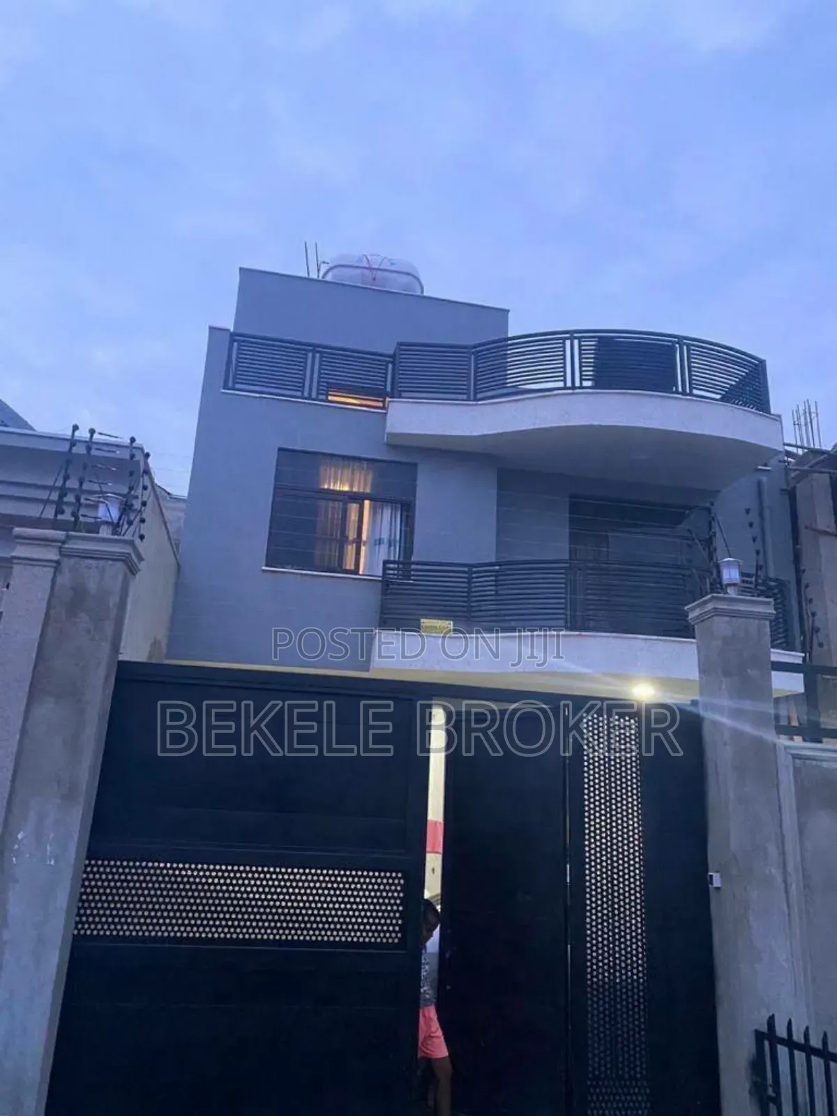 Furnished 7bdrm Townhouse/Terrace in G+2 ቤት, Bole for sale