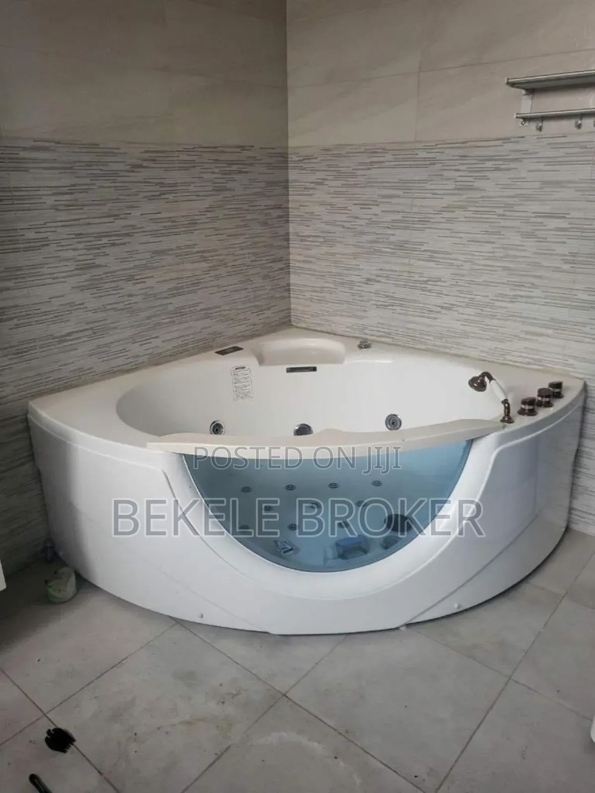 Furnished 7bdrm Townhouse/Terrace in G+2 ቤት, Bole for sale