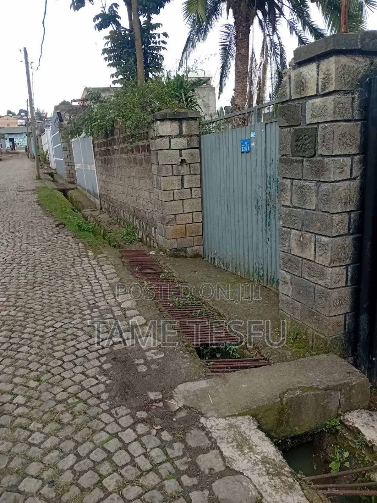 Furnished 3bdrm Villa in 02, Yeka for sale